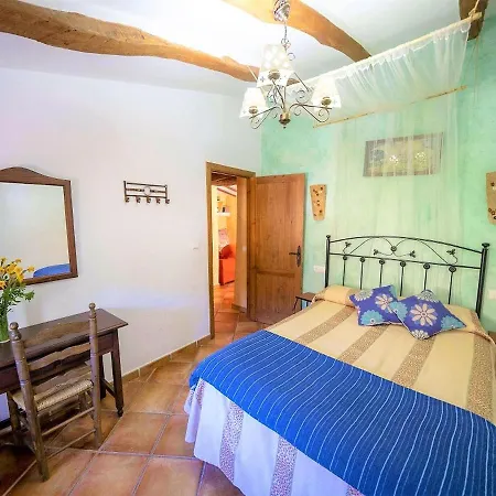Holiday home Inviting In With Shared Pool